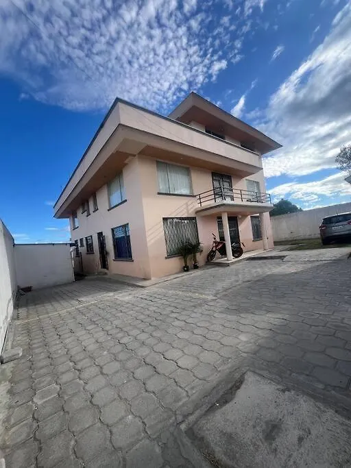Apartment Rising Sun Apt Northeast Quito